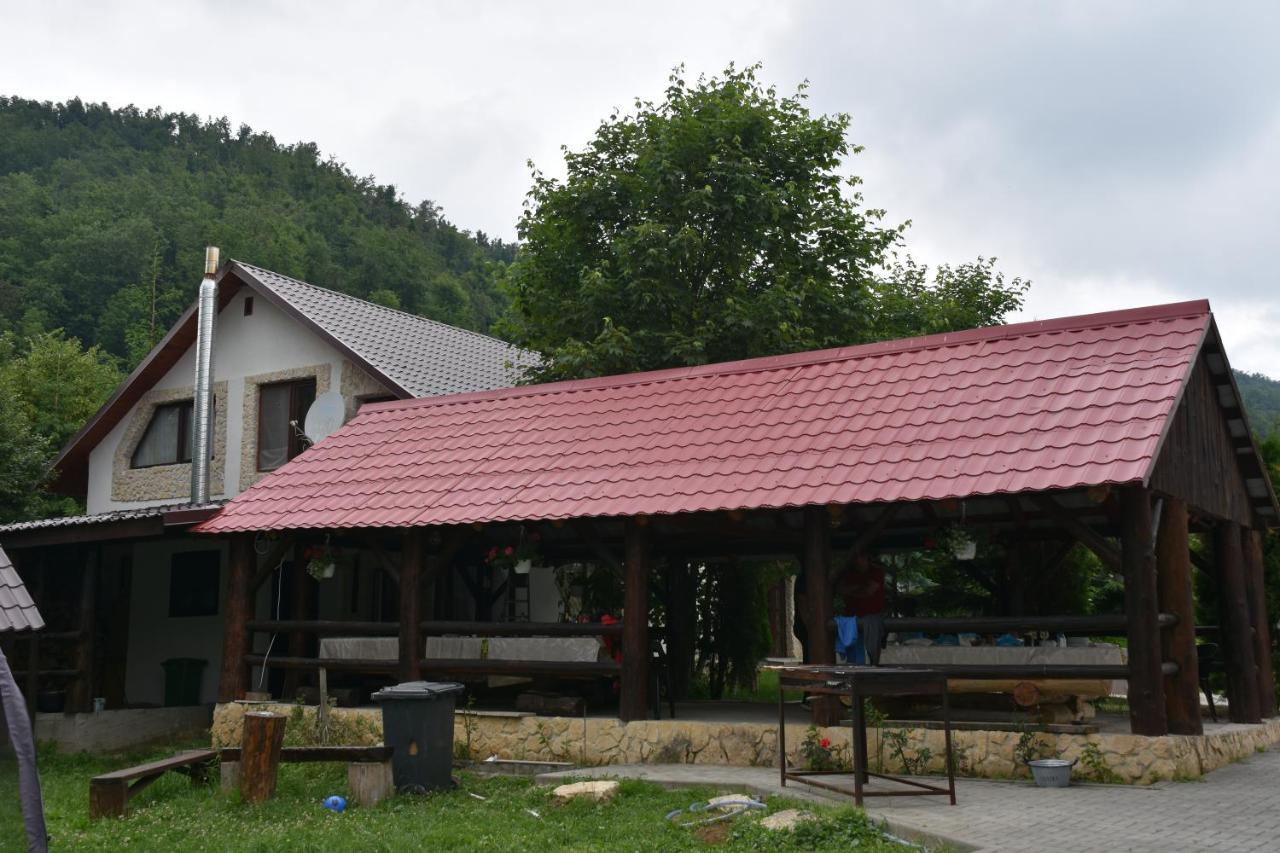 Cabana Steaua Nordului 2 Vanatori  Exteriör bild